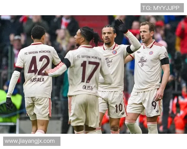 德甲精彩对决拜仁轻取里昂争议判罚引发全场热议 德甲精彩对决拜仁轻取里昂争议判罚引发全场热议